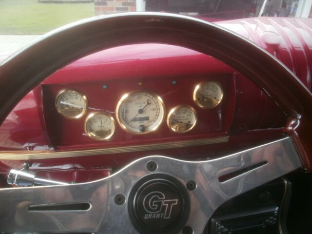 Chevrolet Suburban 1946 image number 30