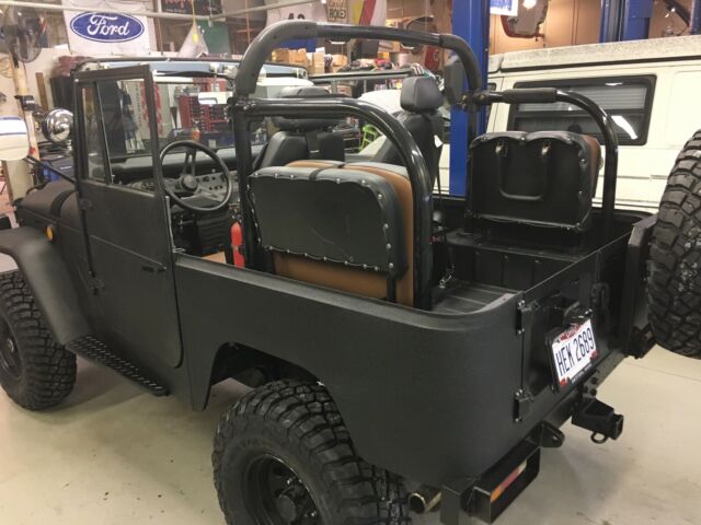 Toyota FJ40 Landcruiser 1970 image number 1