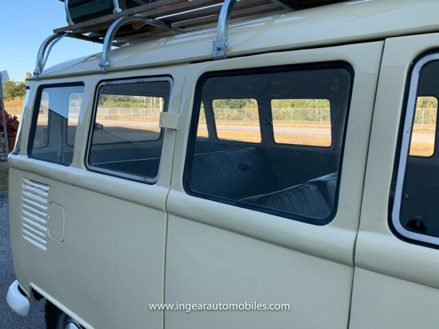 Volkswagen Bus/Vanagon 1974 image number 10