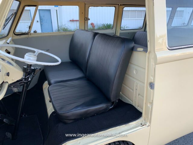 Volkswagen Bus/Vanagon 1974 image number 40