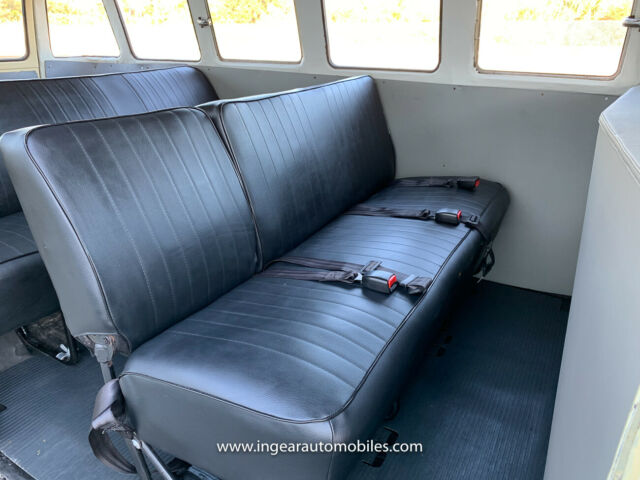 Volkswagen Bus/Vanagon 1974 image number 42
