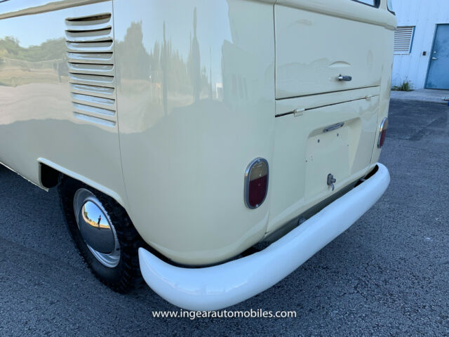 Volkswagen Bus/Vanagon 1974 image number 7