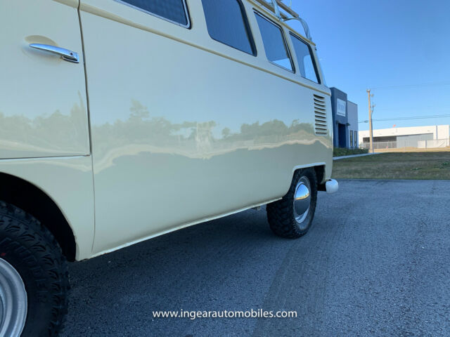 Volkswagen Bus/Vanagon 1974 image number 9