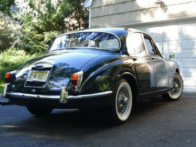 Jaguar S-Type 1967 image number 21