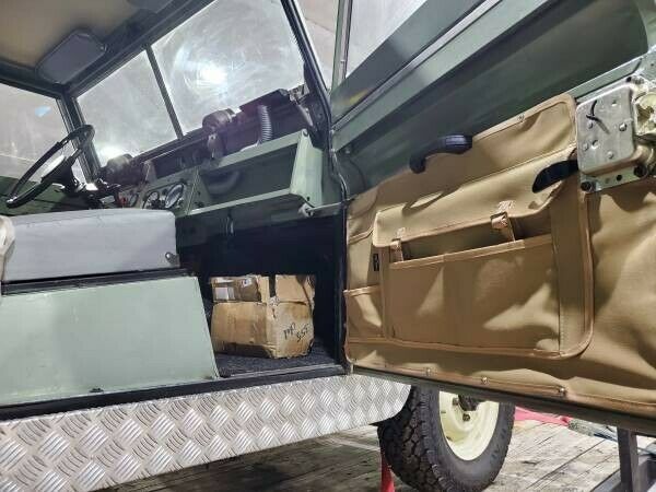 Land Rover Defender 1962 image number 15