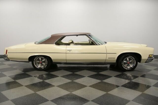 Pontiac Bonneville 1971 image number 40