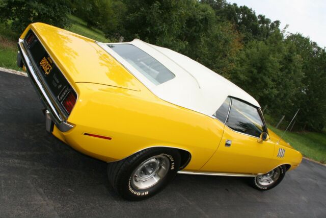 Plymouth Barracuda 1971 image number 1