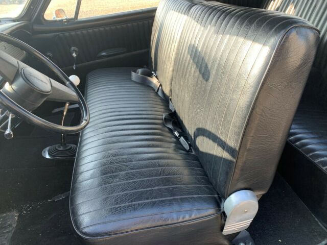 Studebaker Commander 1953 image number 13