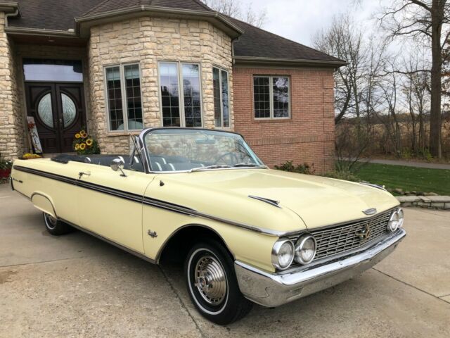 Ford Galaxie 1962 image number 3