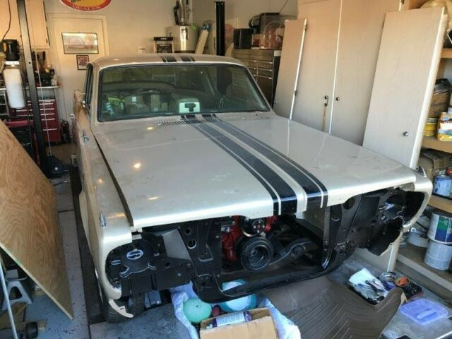 Plymouth Barracuda 1966 image number 2