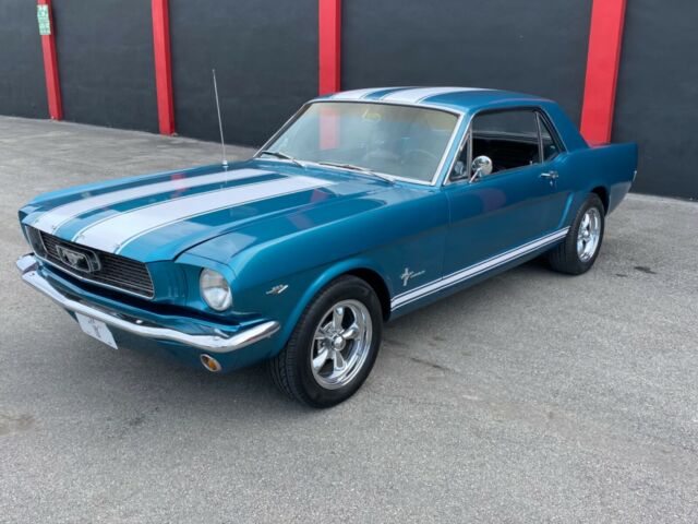 Ford Mustang 1966 image number 26