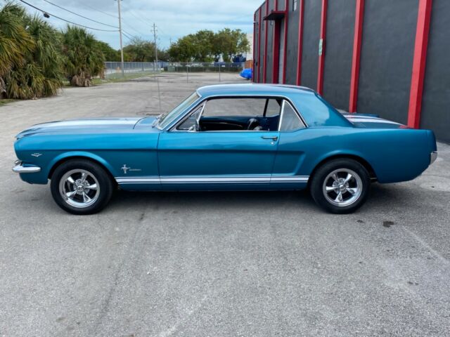 Ford Mustang 1966 image number 28