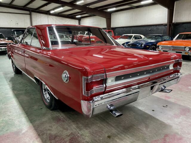 Plymouth GTX 1967 image number 2