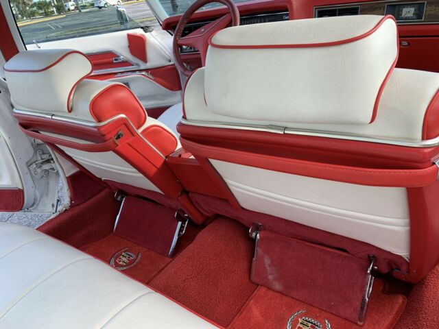 Cadillac Fleetwood 1972 image number 11
