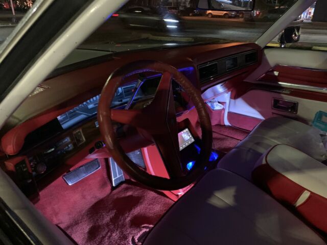 Cadillac Fleetwood 1972 image number 9