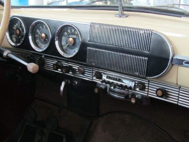 Studebaker Commander 1947 image number 15