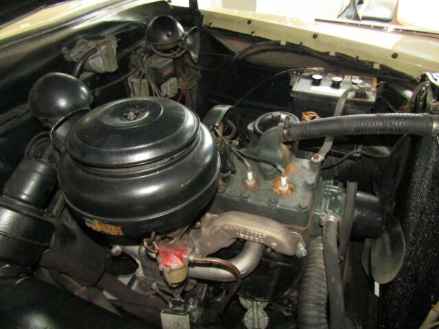 Studebaker Commander 1947 image number 21