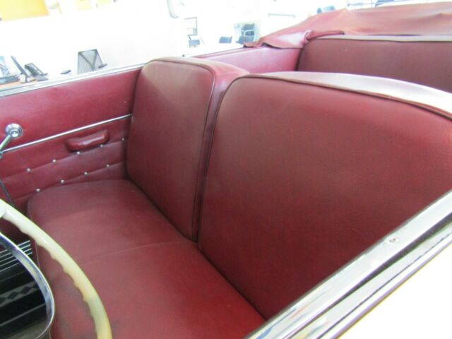 Studebaker Commander 1947 image number 30