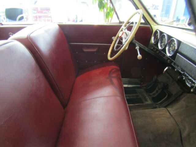 Studebaker Commander 1947 image number 32