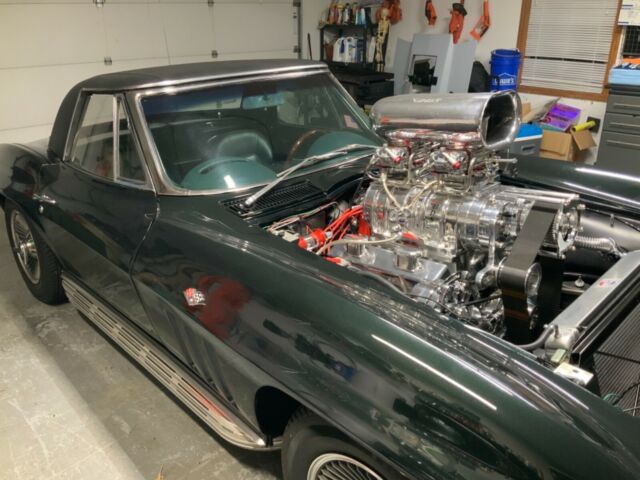 Chevrolet Corvette 1965 image number 14
