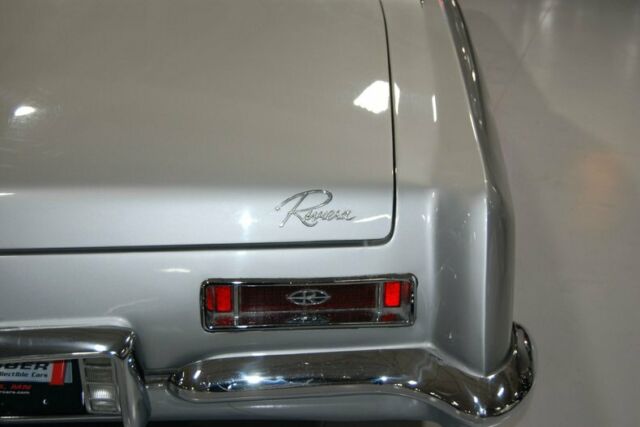 Buick Riviera 1964 image number 14