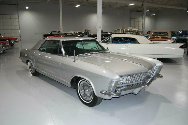 Buick Riviera 1964 image number 2