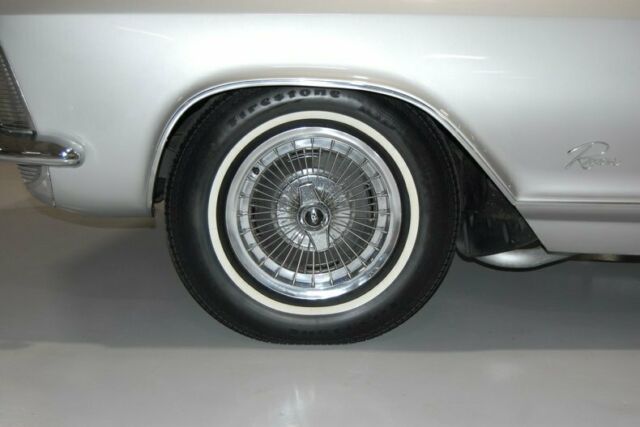 Buick Riviera 1964 image number 32