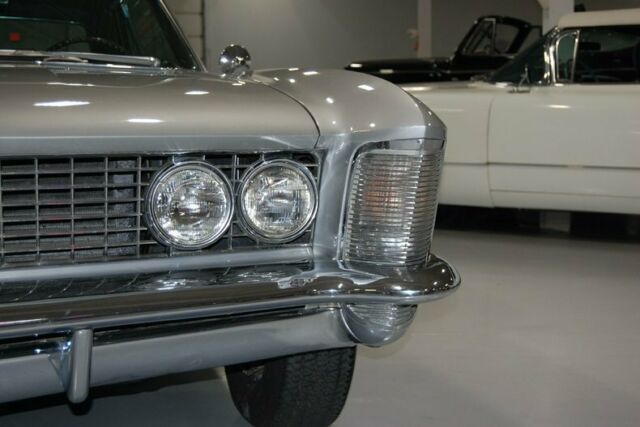 Buick Riviera 1964 image number 42