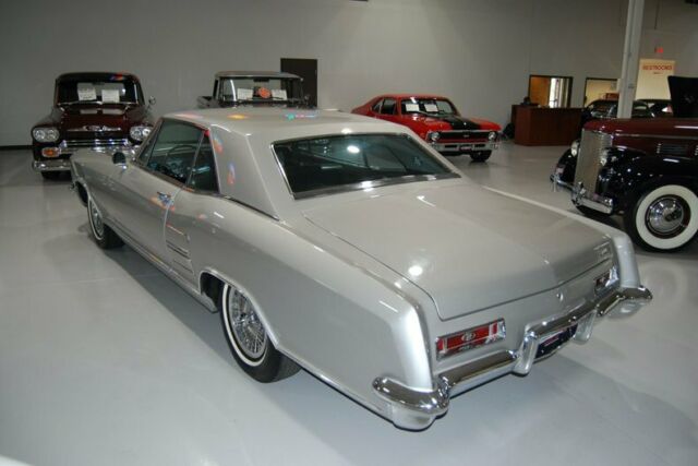 Buick Riviera 1964 image number 6
