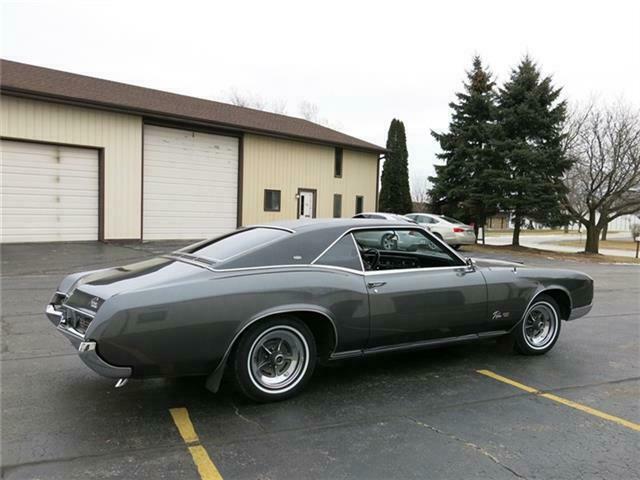 Buick Riviera GS, 1967 image number 12