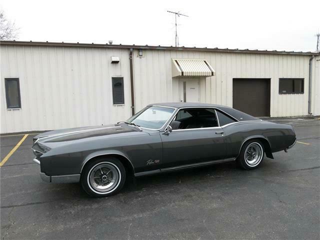 Buick Riviera GS, 1967 image number 2
