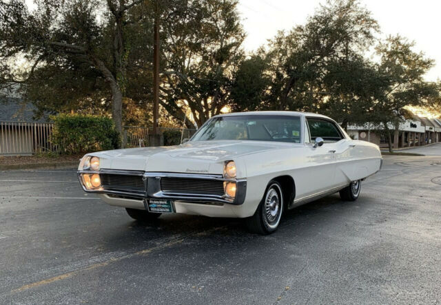 Pontiac Bonneville 1967 image number 37