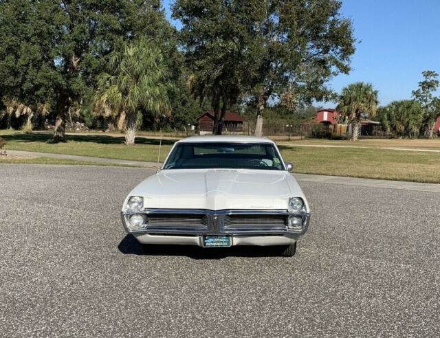 Pontiac Bonneville 1967 image number 6