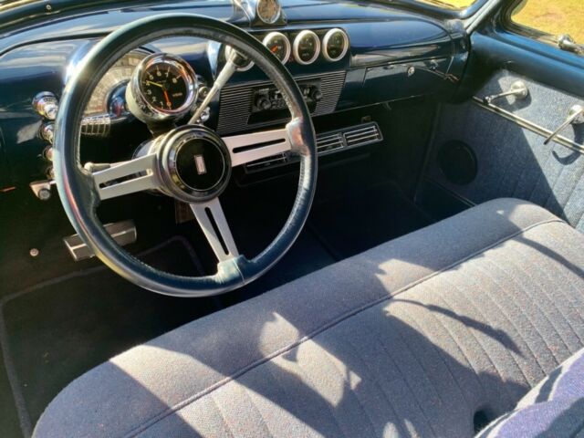 Oldsmobile Eighty-Eight 1949 image number 31