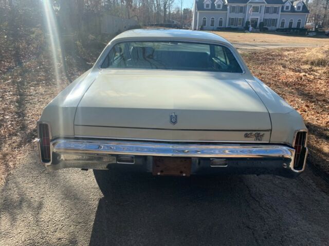 Chevrolet Monte Carlo 1971 image number 15