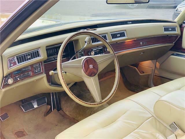 Cadillac DeVille 1976 image number 13