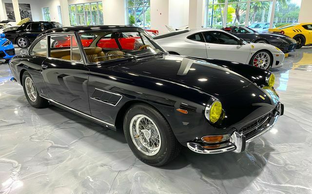 Ferrari 330 GT 2+2 1965 image number 0