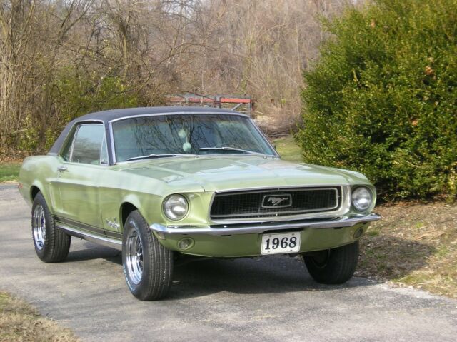 Ford Mustang 1968 image number 2