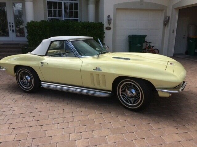 Chevrolet Corvette 1965 image number 34
