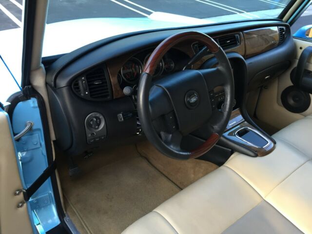 Ford Bronco 1975 image number 8