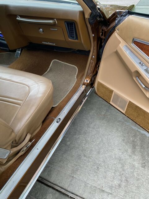 Pontiac Grand Prix 1974 image number 26