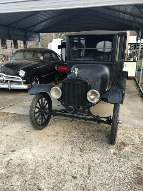 Ford Model T 1922 image number 2