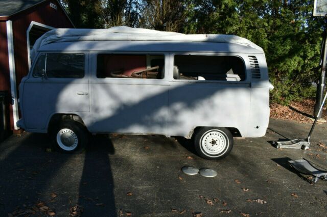 Volkswagen Bus/Vanagon 1978 image number 31