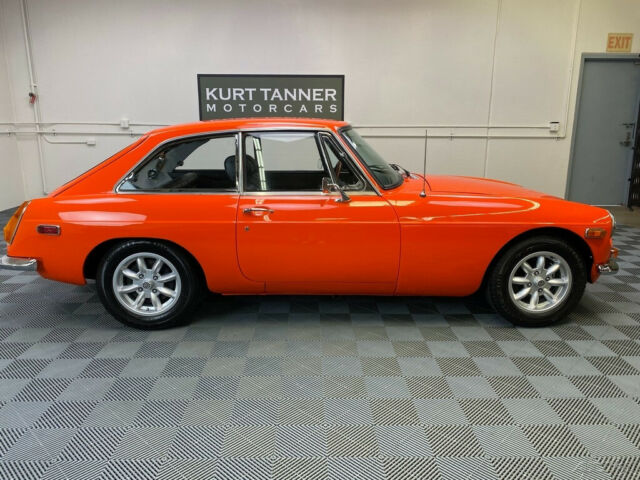 MG MGB 1970 image number 19