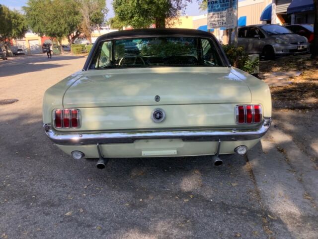 Ford Mustang 1965 image number 2