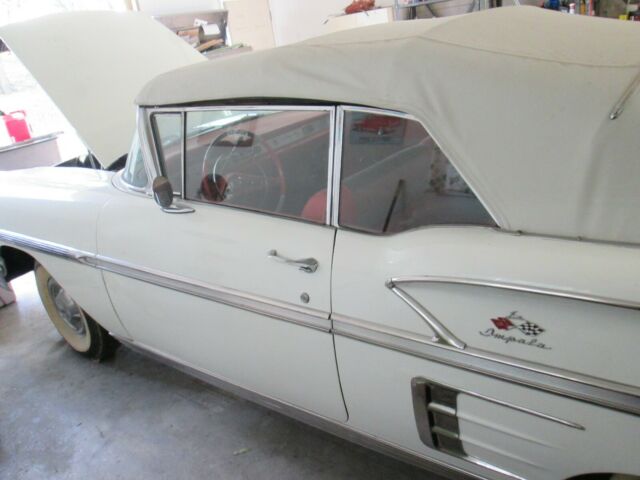 Chevrolet Impala 1958 image number 43