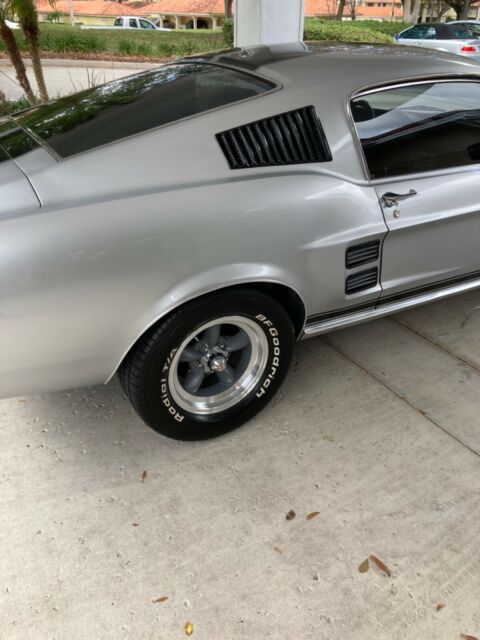 Ford Mustang 1967 image number 20