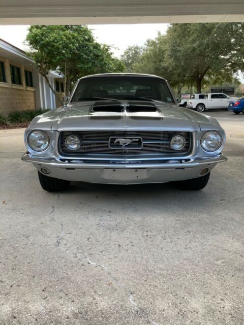 Ford Mustang 1967 image number 28