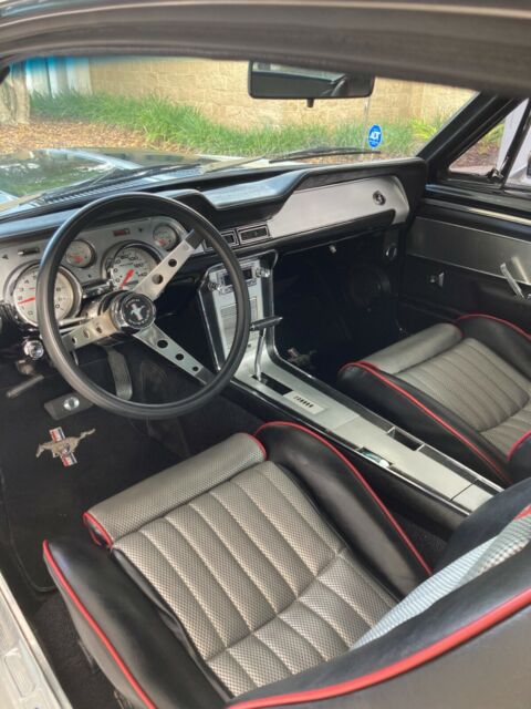 Ford Mustang 1967 image number 7