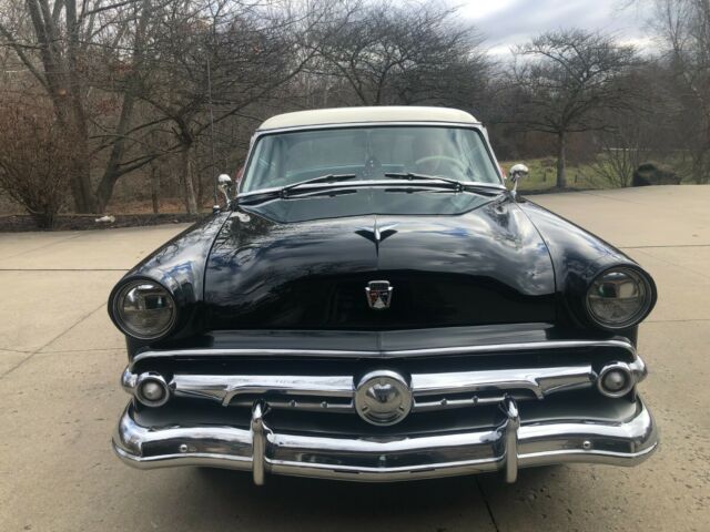 Ford Crestline 1954 image number 11